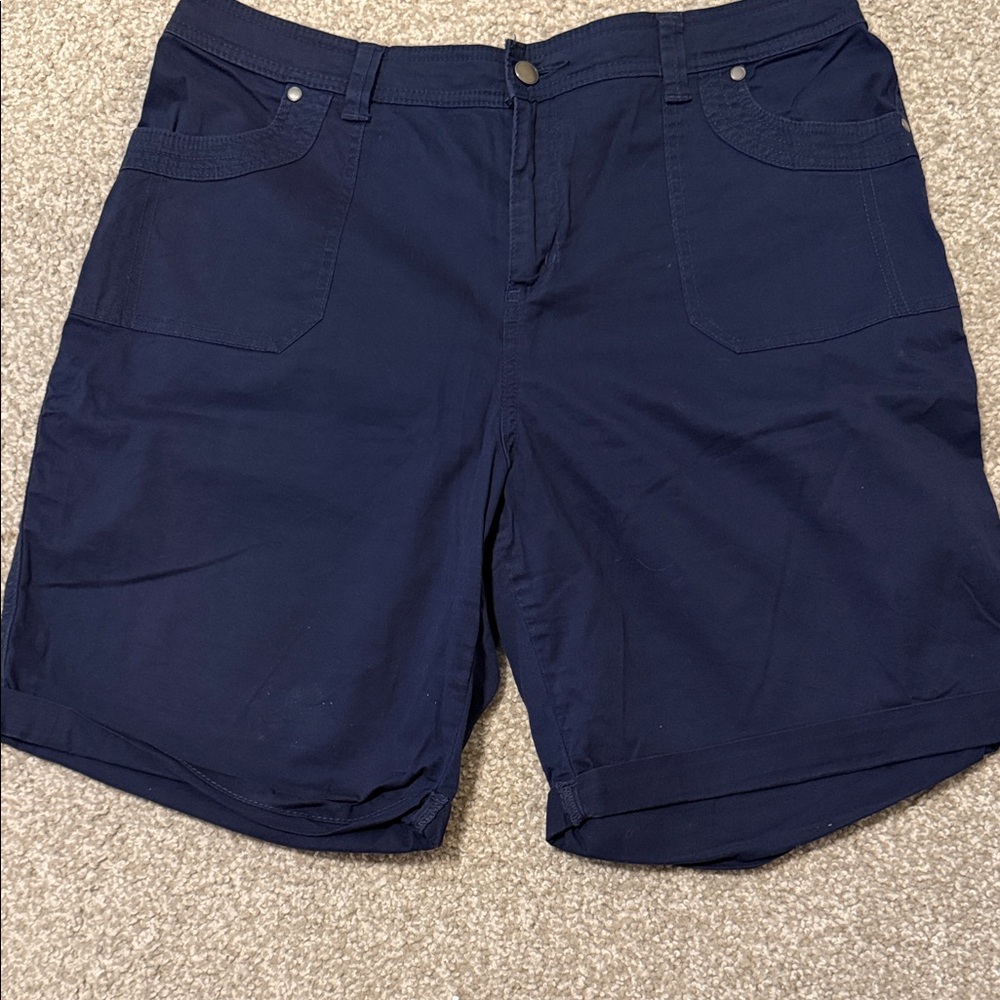 croft & barrow Women's Navy Mid-Rise Bermuda Shorts